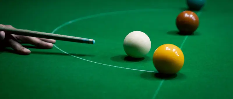 Cue ball, yellow, and the long pot